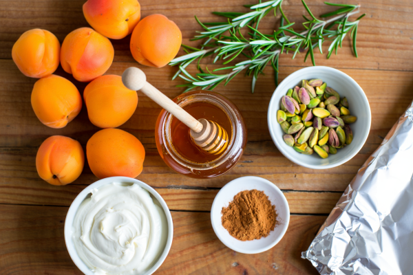 Ingredients for Barbecued Apricots with Honey and Mascarpone